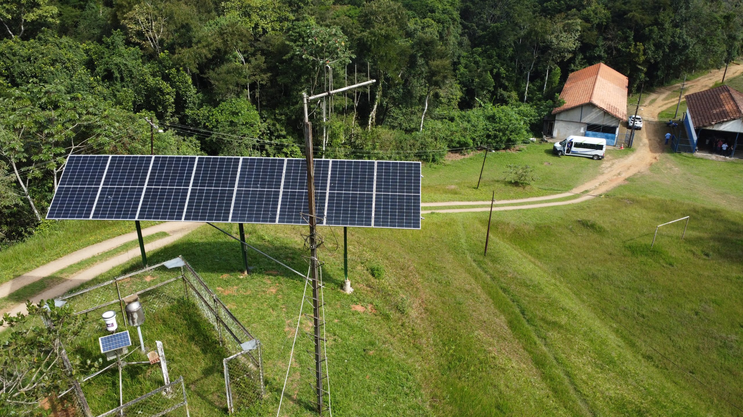 Imagem ilustrativa da matéria: Cedae amplia geração de energia solar no Sistema Acari e reduz emissão de CO² na Reserva Biológica do Tinguá