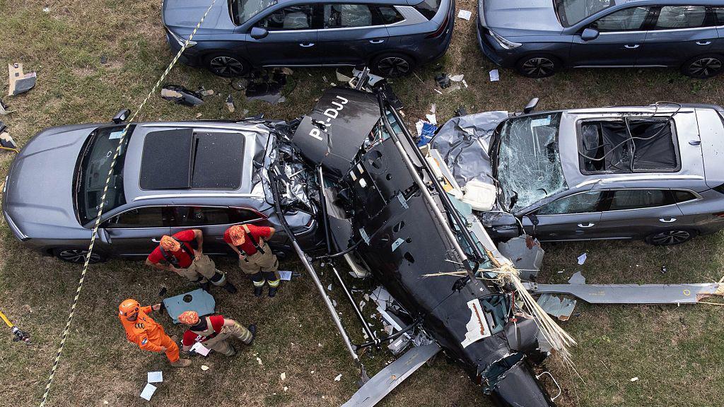Imagem ilustrativa da matéria: 'É como um carro na estrada': como funciona o controle de helicópteros e o que pode ter levado à colisão que matou seis pessoas no Rio de Janeiro