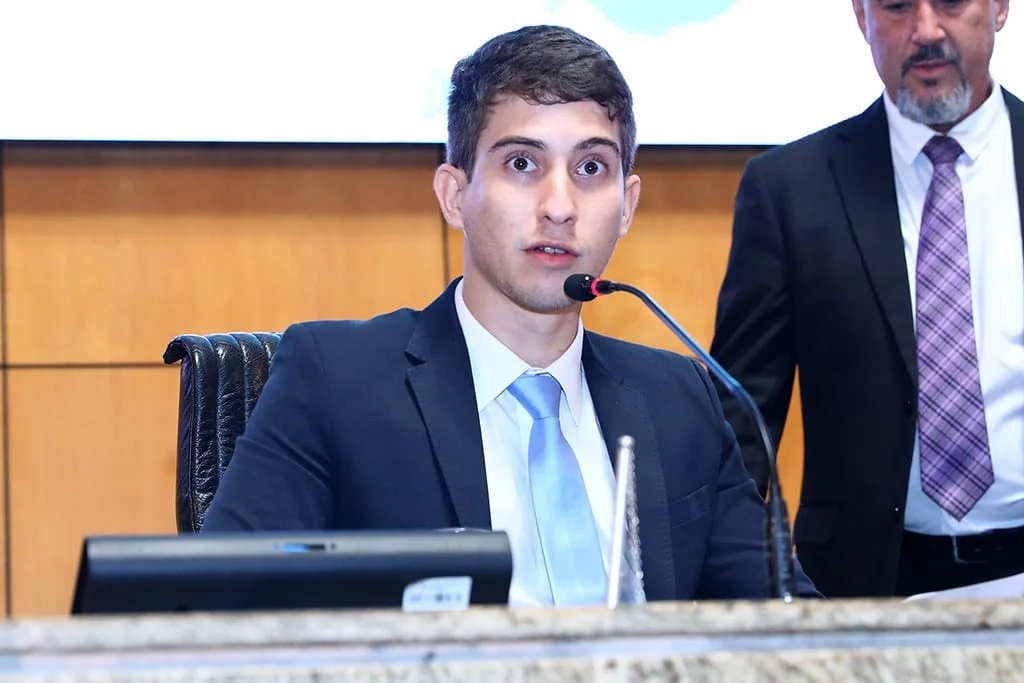 Imagem ilustrativa da matéria: Justiça condena deputado estadual do ES a indenizar professor por post sobre “doutrinação” e “comunismo”