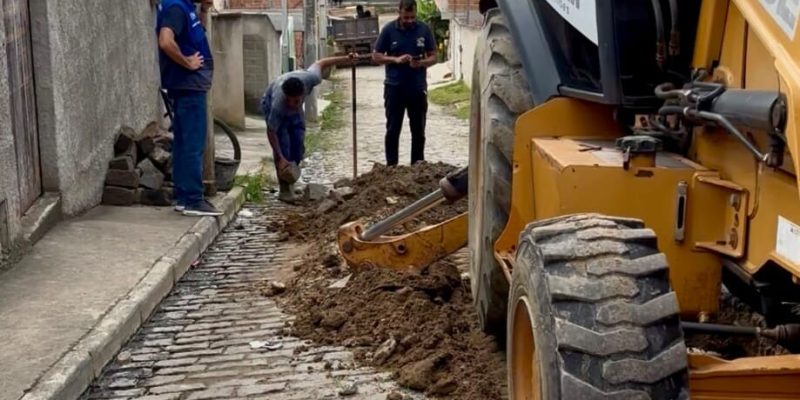 Imagem ilustrativa da matéria: Prefeitura de Cabo Frio recupera sistema de drenagem na Rua Clara Nunes, no bairro Vila do Ar