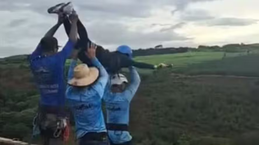 Imagem ilustrativa da matéria: Rope Jump: mulher morre após ser jogada sem cordas durante salto