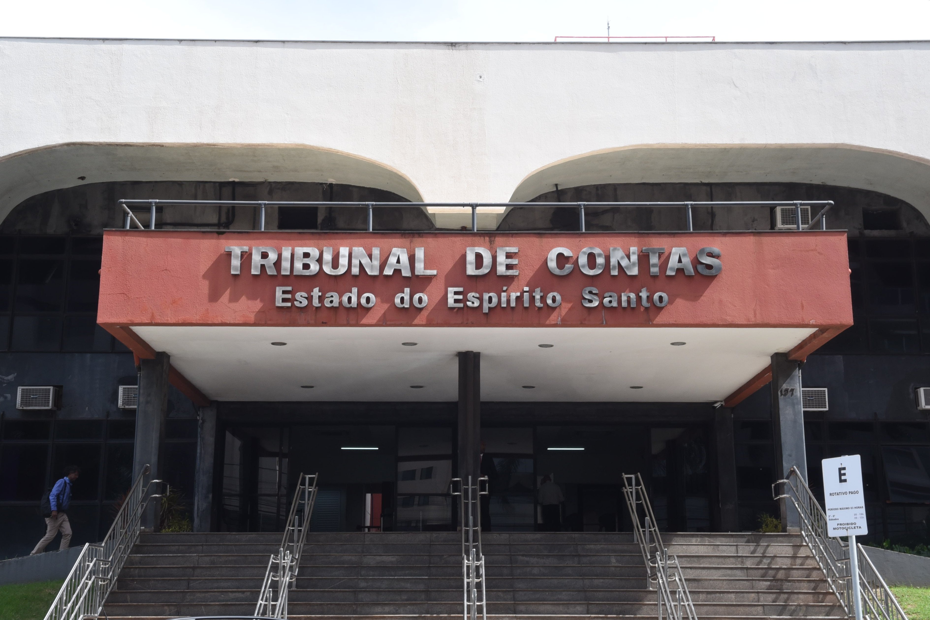 Imagem ilustrativa da matéria: TCES terá prazo de 5 anos para cobrar devolução de dinheiro público por irregularidades